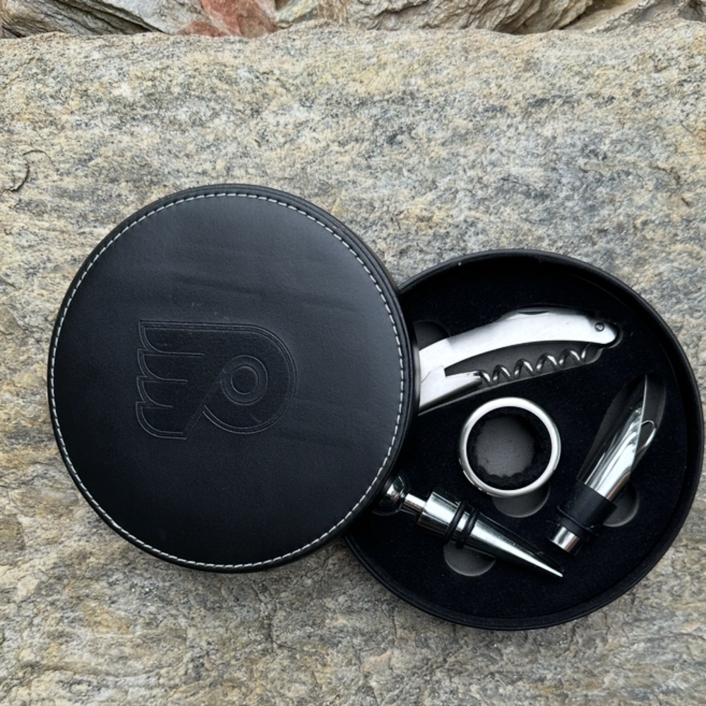 Flyers Hockey Wine Accessory Set